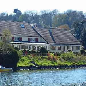 Logis - & Restaurant Des Lacs Paris Sud Viry-Châtillon