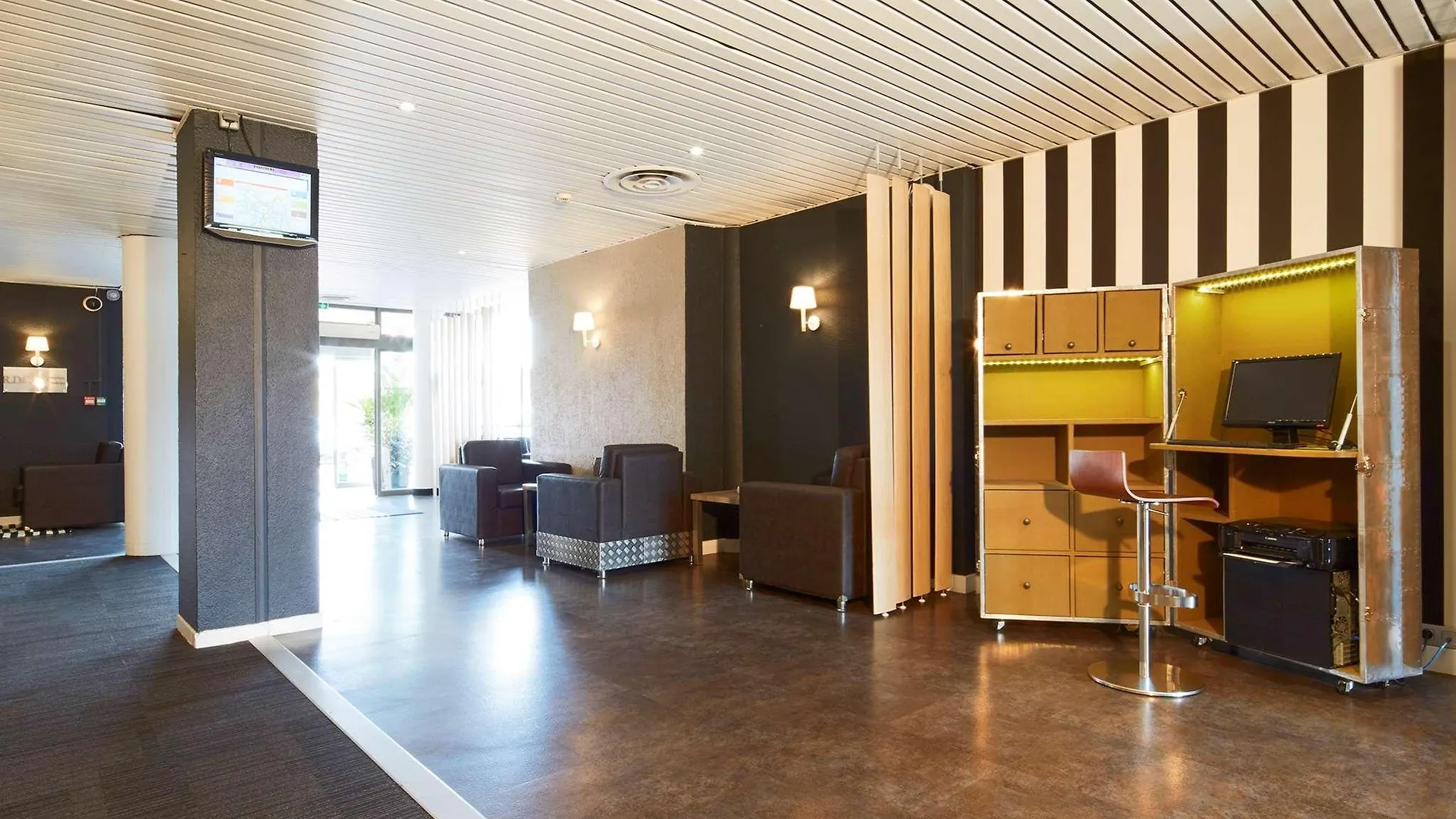 Kyriad Hotel Orly Aeroport - Athis Mons 3*, Athis-Mons
