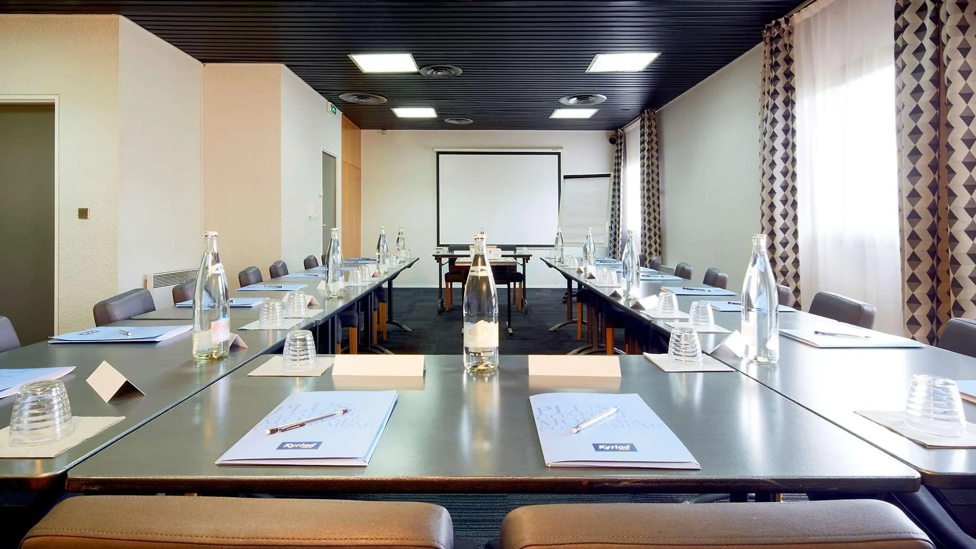 Kyriad Hotel Orly Aeroport - Athis Mons 3*, Athis-Mons