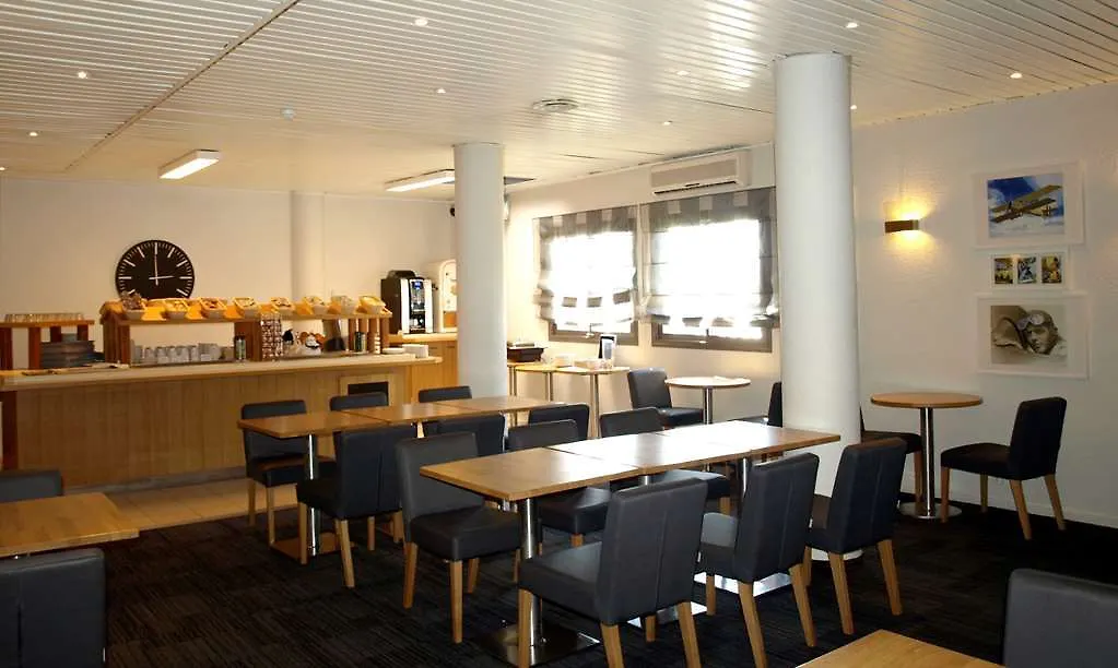 Kyriad Hotel Orly Aeroport - Athis Mons 3*, Athis-Mons